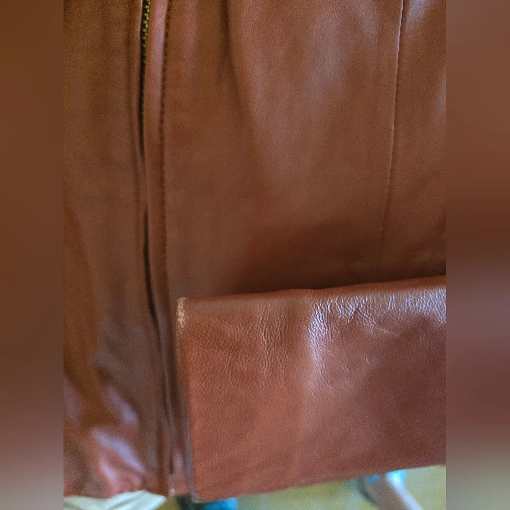 Vintage 90's BCBGMAXAZRIA Tan Leather Jacket - Picture 6 of 10
